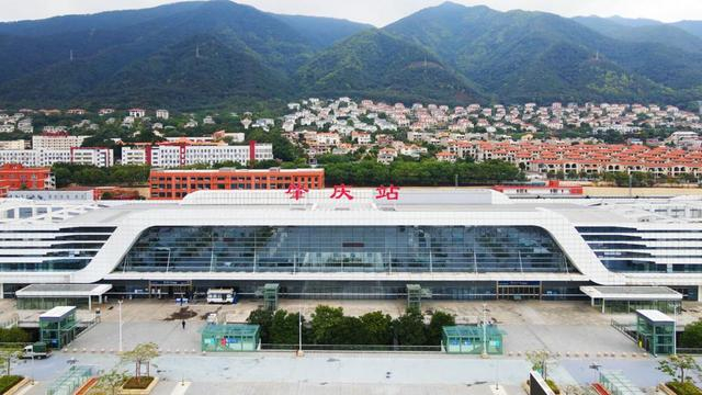 3月1日起佛肇莞惠城际铁路启用新版列车运行图