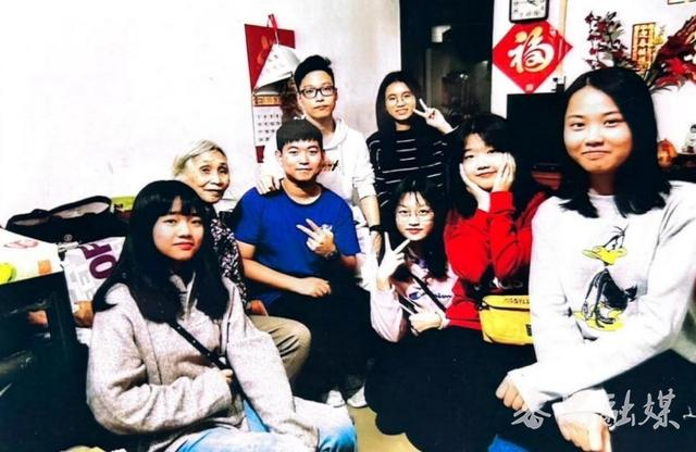 十年收获上百个大学生孩子的"爱"——广州大学城学