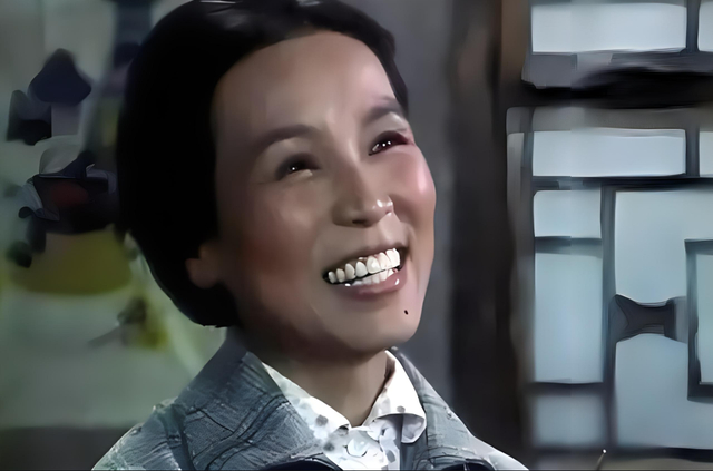 张瑞芳欣赏她 孙景路喜欢她 演技精湛却不红 如今89岁银发如雪真优雅
