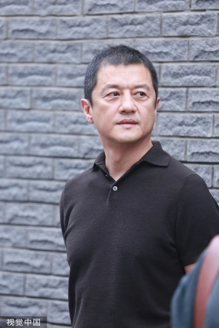 李亚鹏直播哭诉连吃一周外卖,网友炸锅!_新浪新闻