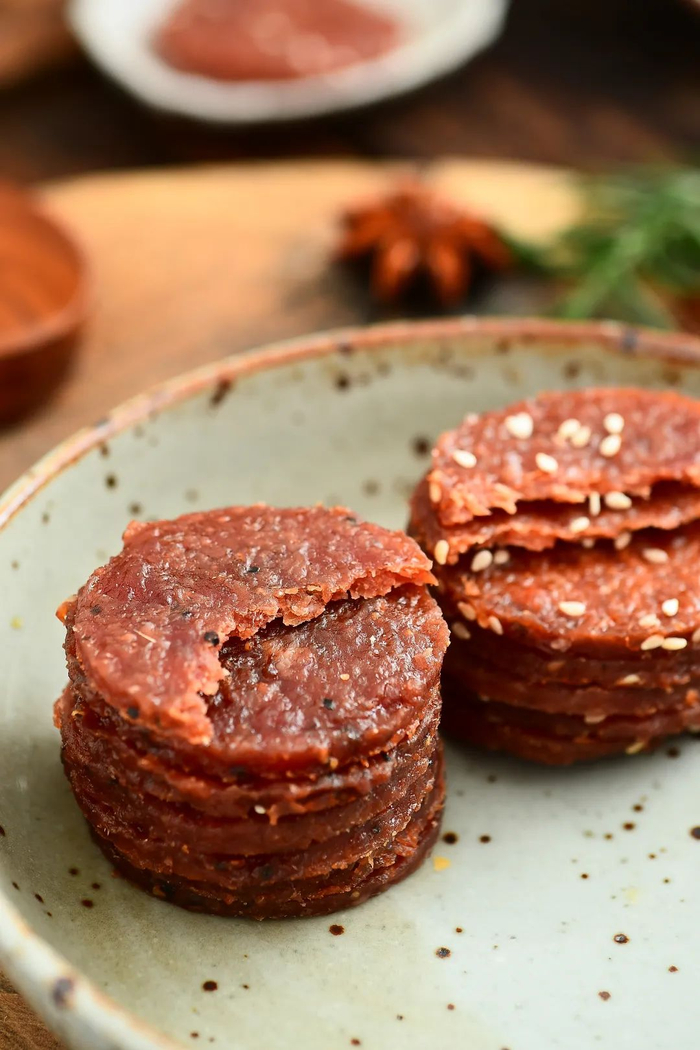 藏不住了大潮汕宝藏炭烤猪肉脯有厚度有嚼劲香润不干巴
