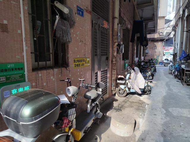 新闻追踪东莞多家商超地下车库禁停电动车城中村消防问题引关注