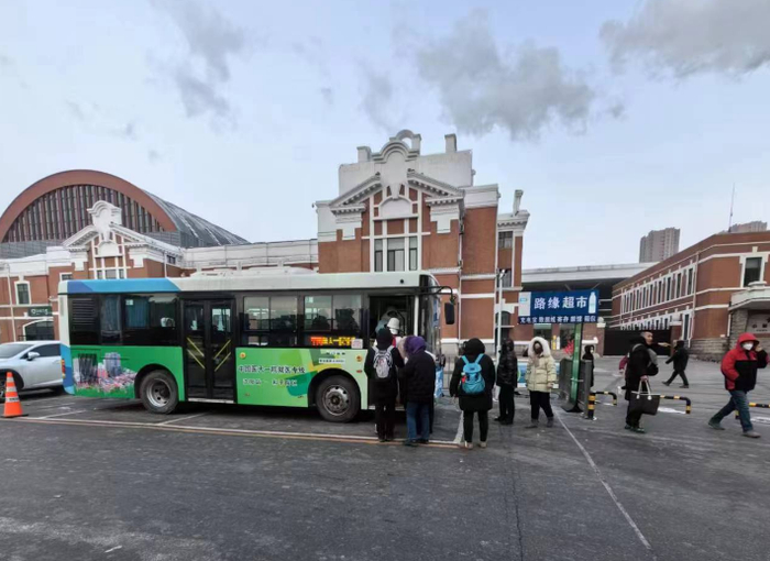效率同时医院在车内张贴了在沈阳站东广场出站口设立专门公交车站点