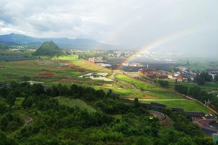 山清水秀,区位独特,素有"贵州南大门"西南门户"之称,独山的春天,你