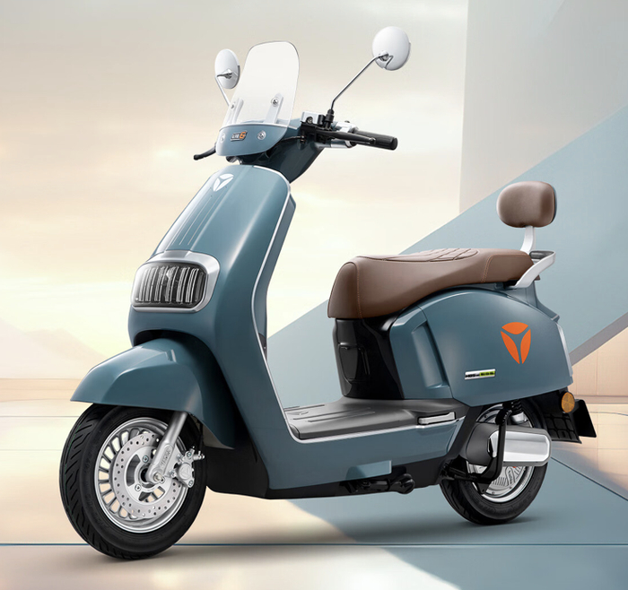 雅迪冠能6代q50t60m85电动车亮相3390元起