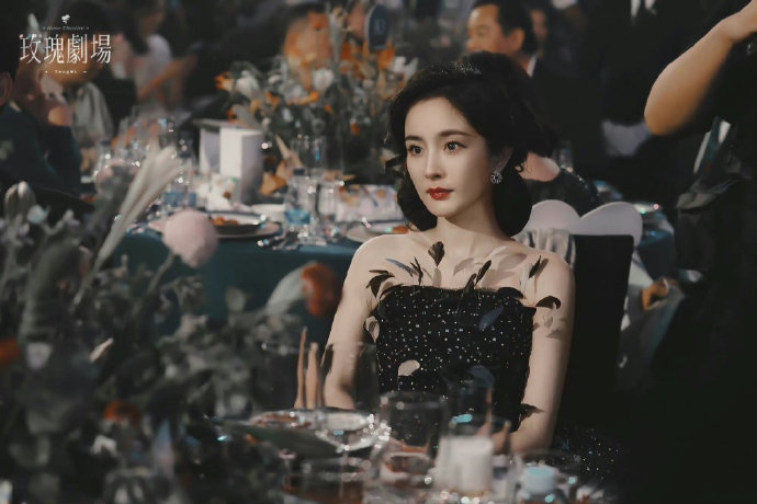 杨幂神图合集9615……|杨幂_新浪新闻