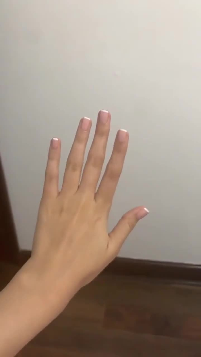 这些修长纤细的手指真的慕了一双好看的手真的很加分啊