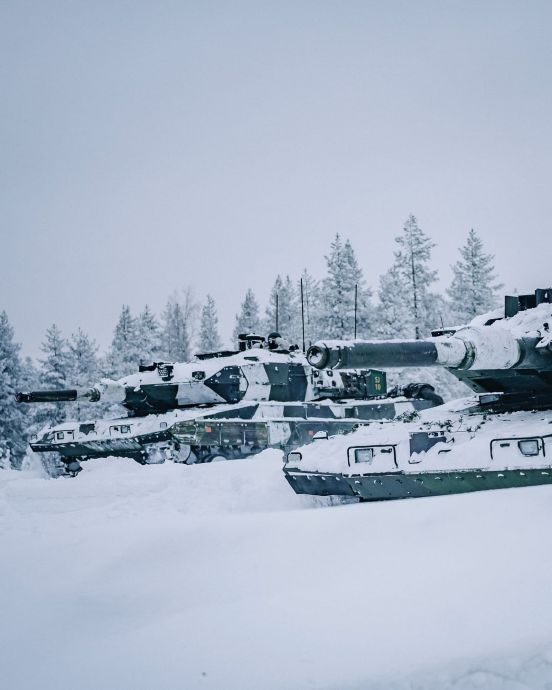 冬季演练中的瑞典strv122主战坦克|主战坦克|瑞典_新浪新闻