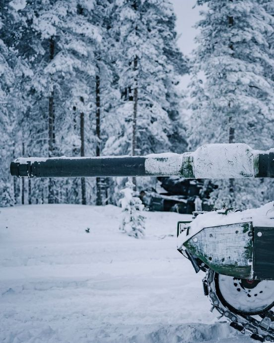冬季演练中的瑞典strv122主战坦克|主战坦克|瑞典_新浪新闻
