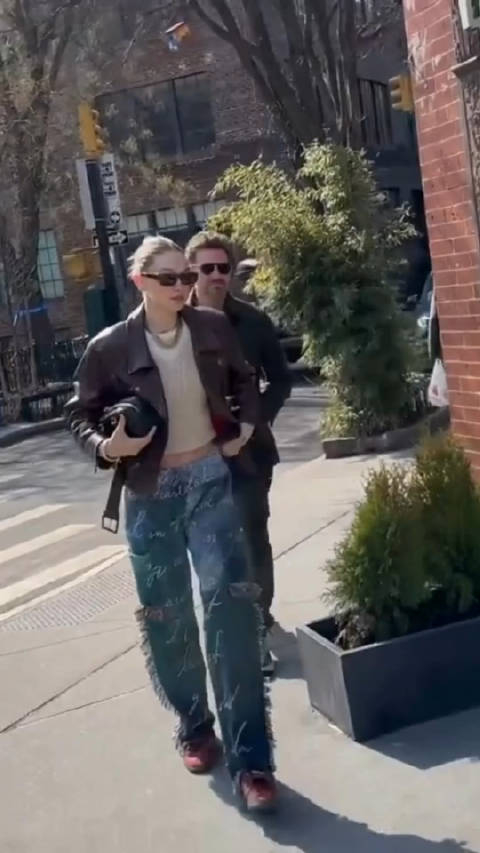 bradleycooper和gigihadid纽约街拍