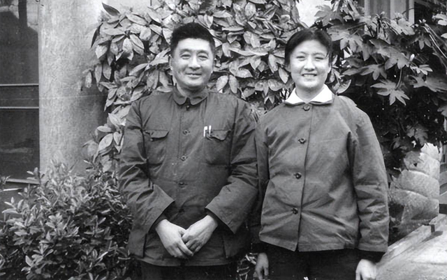 甜姐儿|黄宗英|赵丹_新浪新闻
