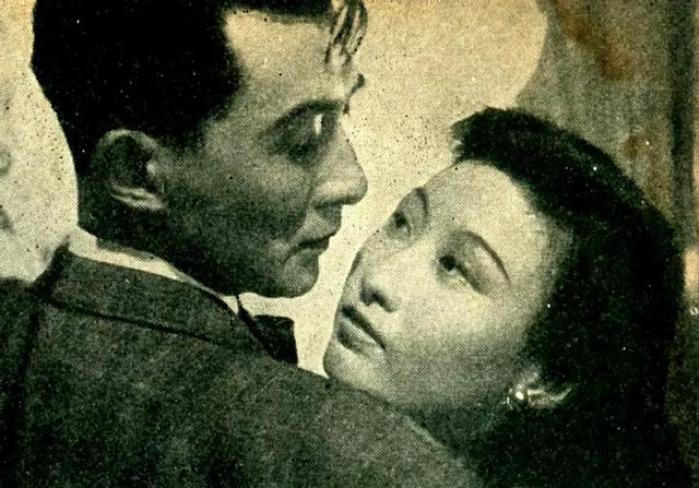 然后便进入《幸福狂想曲》剧组,和赵丹一起出演男女主角.