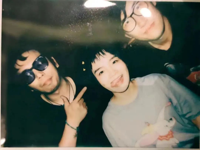 记忆里的乐队又少了一支|詹雯婷|飞儿|乐队_新浪新闻