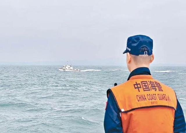 大陆海警接管厦金海域,台海巡艇硬着头皮上,"同框"后掉头就跑|台海