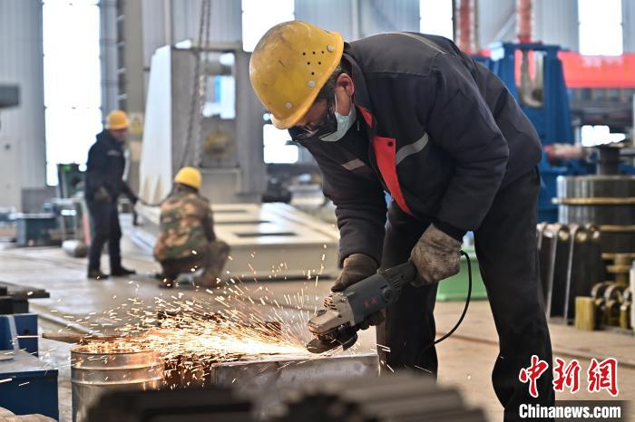出口订单稳步增长 太原制造业工人春节过后生产忙|春节|制造业|太原市