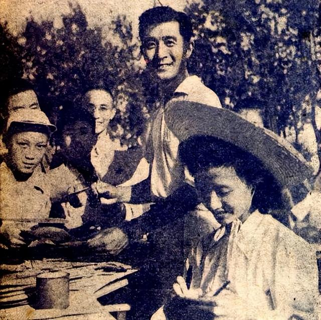 甜姐儿|黄宗英|赵丹_新浪新闻