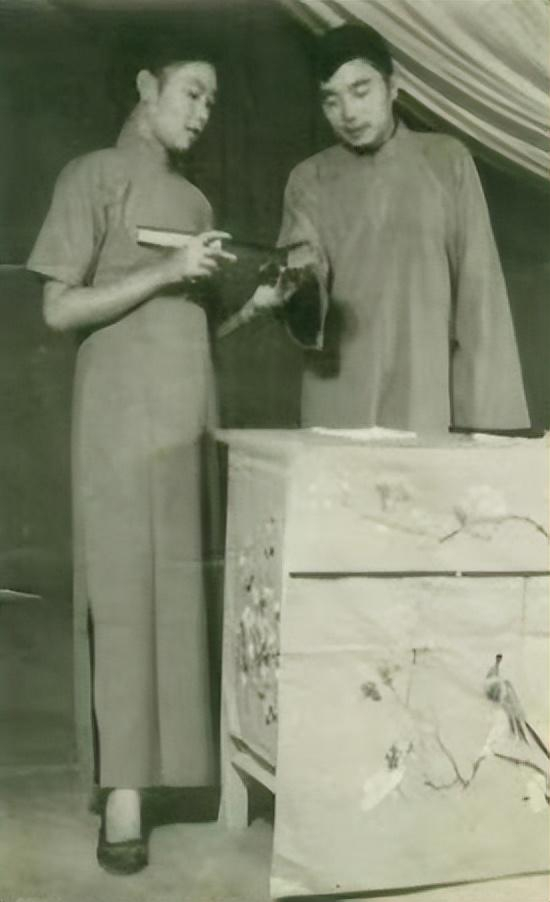 陈连仲,可军,巩汉林,范伟,常佩业,贾承博,于琪等为代表的"沈阳相声"