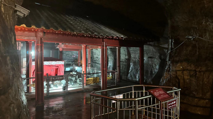 无论是朱立挺教授筹划的一席汉宴,还是满城未央广场上汉府中