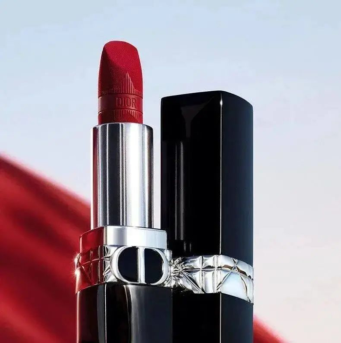 4支dior口红不到200元!卖断货的热门色号,女神节星光限定礼盒抢疯了!