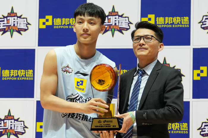 曝广东男篮重大签约,全明星最大赢家诞生,朱芳雨摊牌|cba|贝尔|徐杰