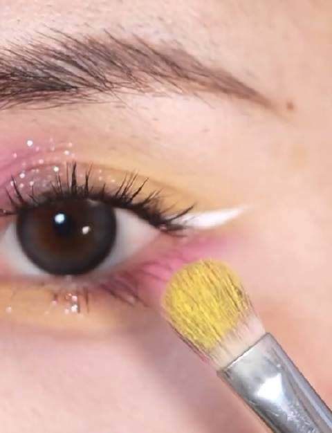 丁程鑫多巴胺风丁程鑫多巴胺写真梦幻多巴胺油画感眼妆画法教程画不腻