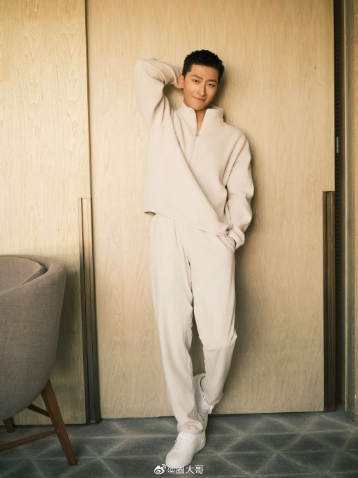 花撒|柏杉|窦骁_新浪新闻