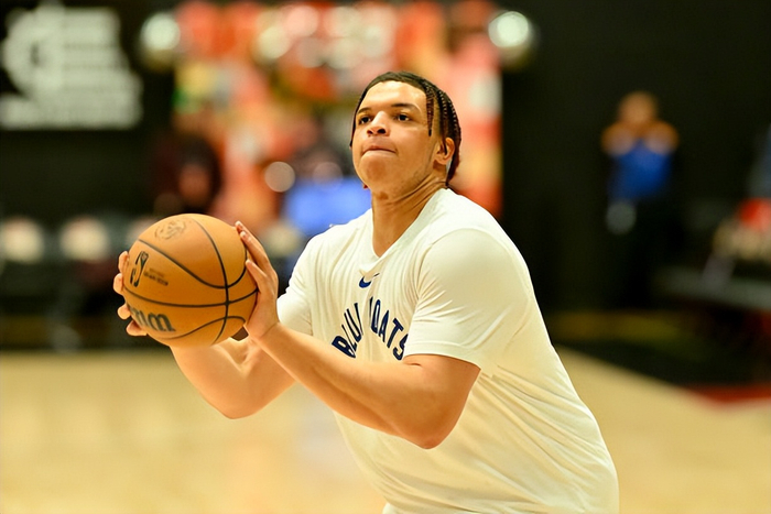 76人不如试一试这位发展联盟的顶级中锋?|内线|联盟|中锋_新浪新闻