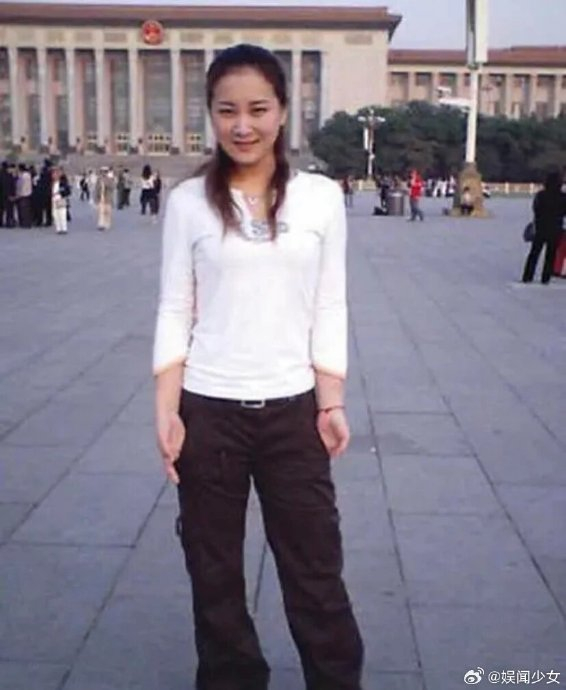 考古贾玲早期长发旧照,胖过没丑过真的好俊|贾玲_新浪新闻