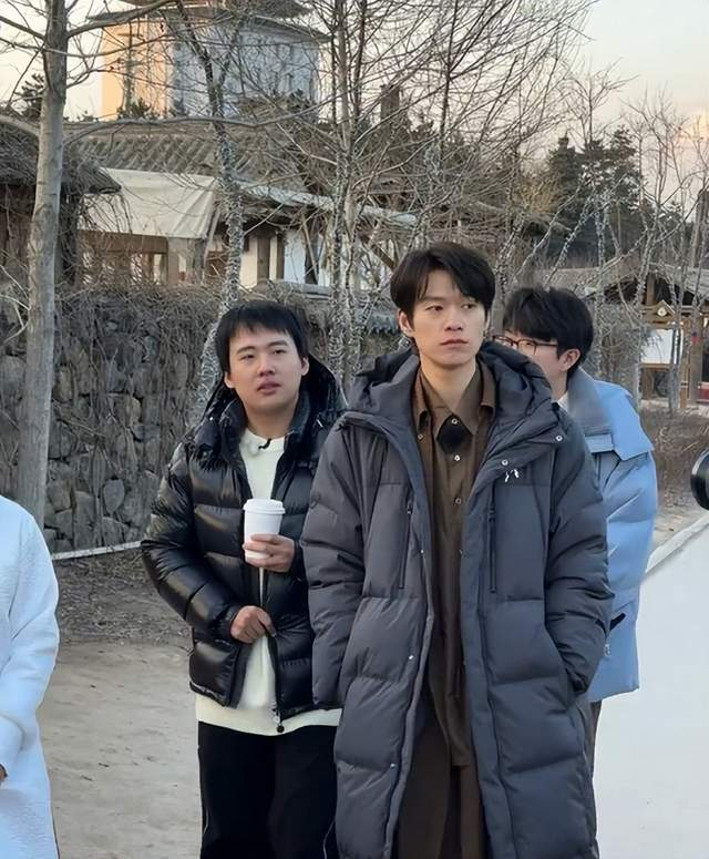 过个年郭麒麟胖了?和魏大勋录新综艺,网友第一眼没认出来?__财经头条