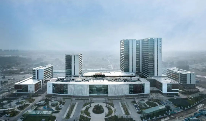 主动投案,一医院原院长被查||冻结!