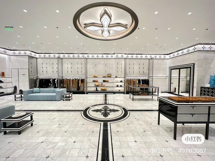 苏芒投资杨幂穿火的这个国潮品牌正加快开店速度