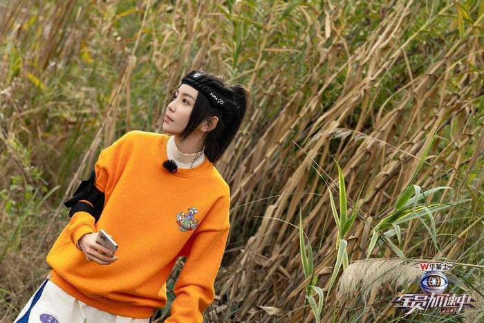 谢依霖回归全员加速中对战季两大旅行团打卡云南