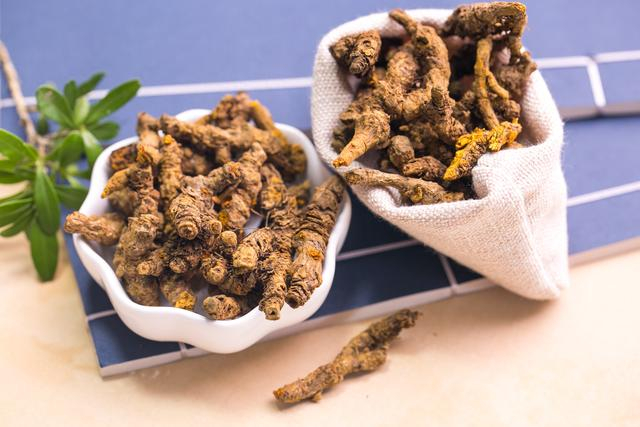 黄连冰片治中耳炎,简单方便效果好|冰片|黄连|中耳炎_新浪新闻