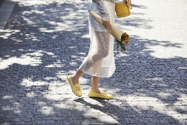 时髦街头女孩穿搭新公式 clarks正式发布2024春夏全新