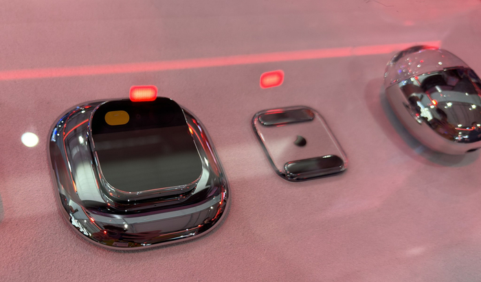 在mwc体验ai pin:不会取代手机,但点燃了ai硬件之火|手机|模型|图片