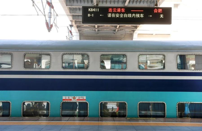双层列车限时回归!|列车|旅客|车厢_新浪新闻