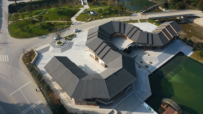 龙形建筑:康县全域旅游游客集散中心 / 共生建筑farmerson architects