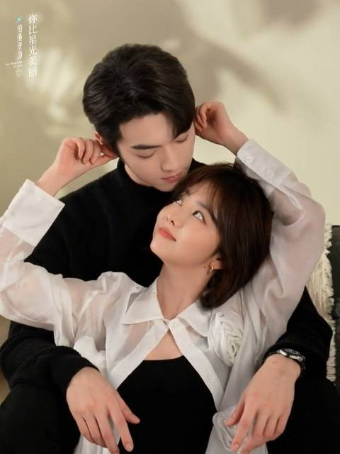 谭松韵许凯牵手转圈搂太甜了吧这对cp嘻嘻每一次对视都是一场无声的