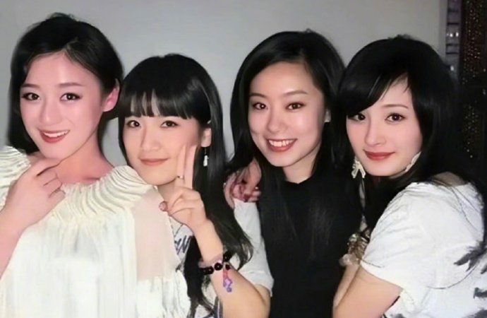 原来杨幂,张小斐,袁姗姗是同班同学……|袁姗姗|张小斐|杨幂_新浪新闻