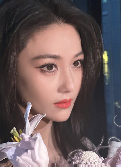 张馨予最新9015,潮汐精灵妆也太美了吧……|张馨予_新浪新闻