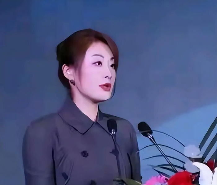 大批"捞男"就疯狂示爱:宗馥莉,嫁给我|宗馥莉|娃哈哈|宗庆后_新浪新闻