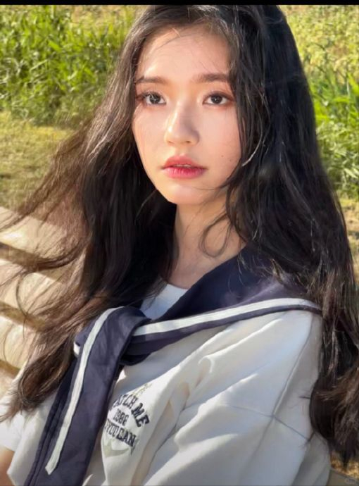 盘点24岁宋威龙的三任女友 林允 美人鱼出道的星女郎 赵佳丽……|星