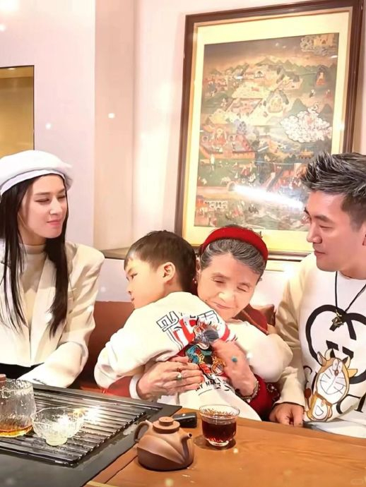 黄圣依杨子的5万平豪宅……|黄圣依|杨子_新浪新闻