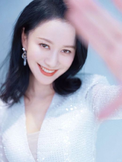 倪虹洁:生命一直往前走 倪虹洁(1978年6月9日),中国女艺人……|倪虹洁