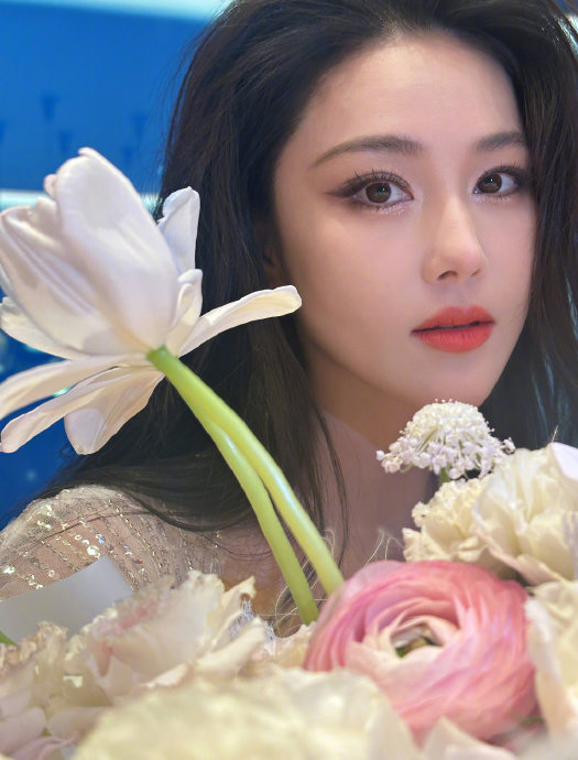 张馨予最新9015,潮汐精灵妆也太美了吧……|张馨予_新浪新闻