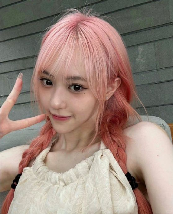 盘点24岁宋威龙的三任女友 林允 美人鱼出道的星女郎 赵佳丽……|星