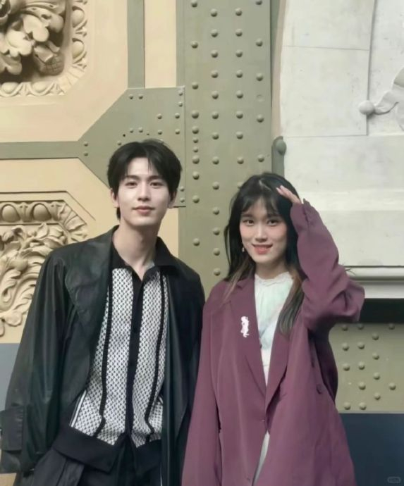 为什么牛牛跟每个女生合照都这么有cp感|心动的感觉_新浪新闻