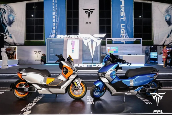 2023年,派电不断优化电摩产品,并于7月份发布了全球首款搭载adas辅助