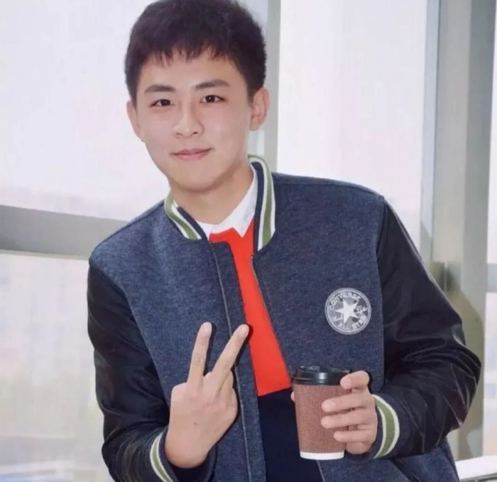 冰柠檬的扮演者张兆艺曾透露过《快乐星球》伙伴们的近况,她说邢凯轩