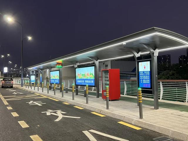 静安智造这款公交站台更舒适更精准